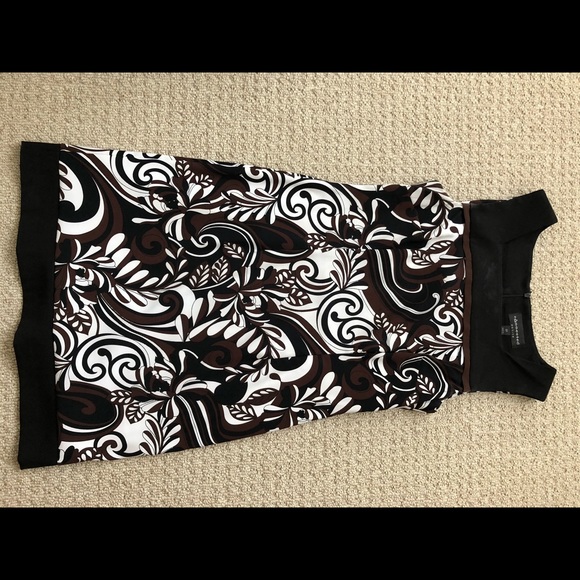 Dresses - Picture 7 of 8